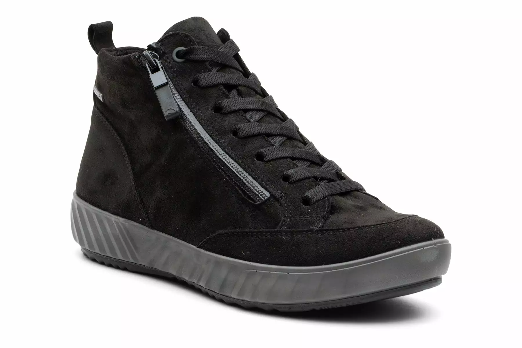 Ara Adrienne 3 Ara Adrienne