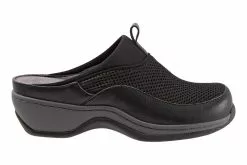 SoftWalk Aberdeen -Boots Shop S2100 001 outside